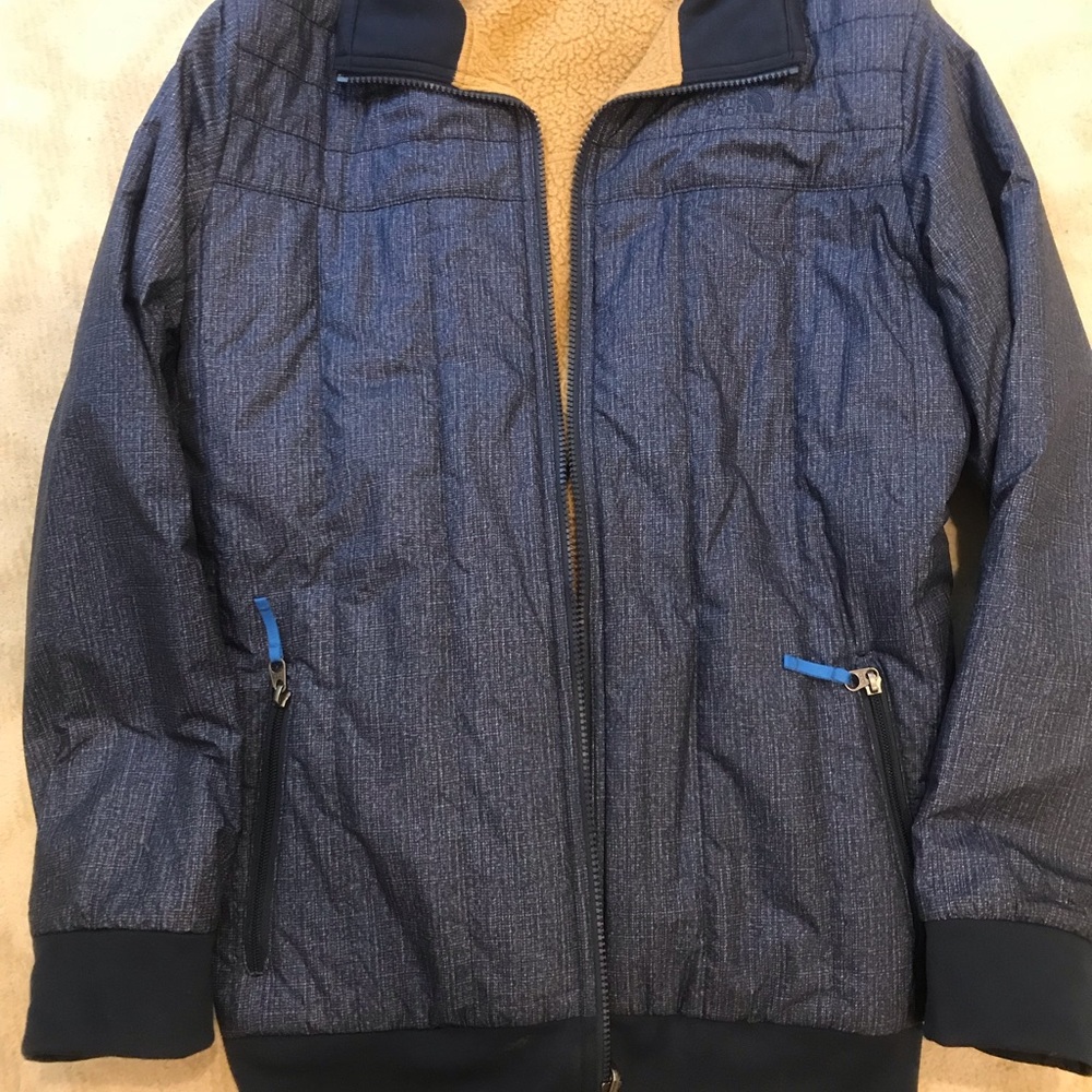 Boys Winter NORTH FACE Jacket.  XL. REVERSIBLE